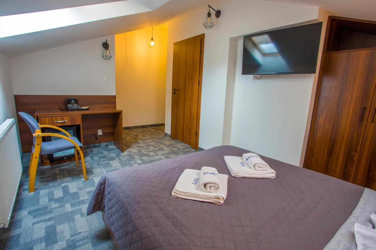 Farys - Swietna Lokalizacja, Sauna, Jacuzzi, Piekne Widoki Z Okien Krynica-Zdrój Exteriér fotografie
