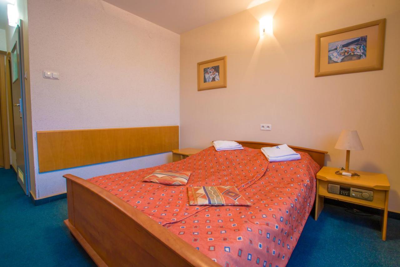 Farys - Swietna Lokalizacja, Sauna, Jacuzzi, Piekne Widoki Z Okien Krynica-Zdrój Exteriér fotografie